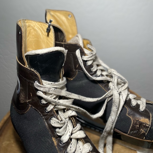 Vintage Ice Hockey Skis - Picture 5 of 9